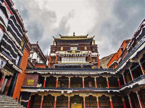 Le Palais de Tashilhunpo : Un joyau spirituel caché dans les montagnes !